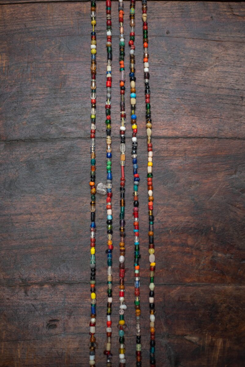 Indiase kralen slinger ( M )