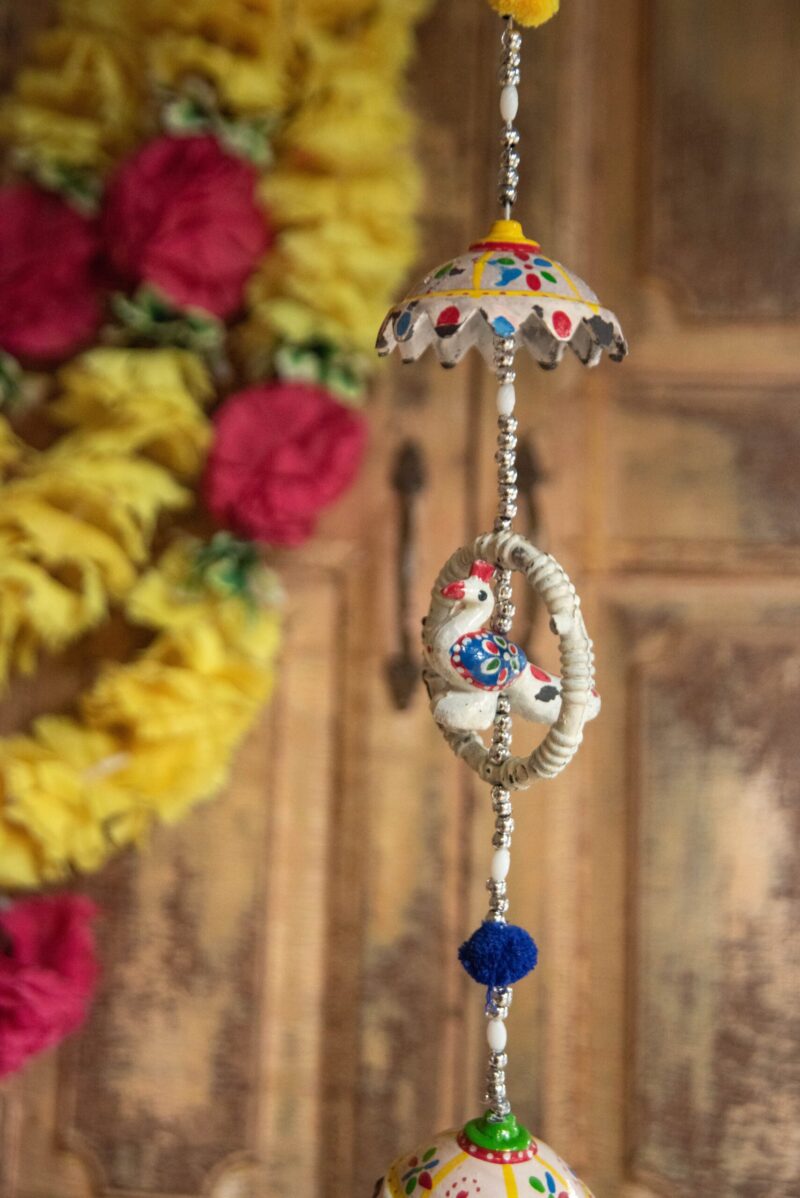 _DSC0282-min Hanger white peacock