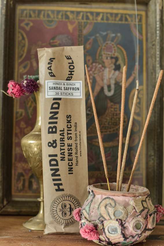 _DSC4981 100% Natuurlijke wierook – Sandal saffron (30 sticks)