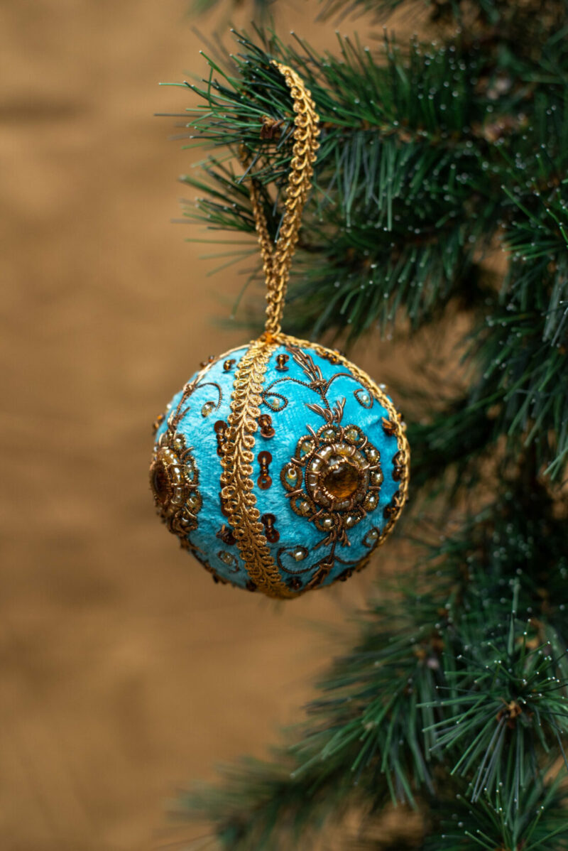 DSC9280-scaled-e1665230289188 Indiase kerstbal