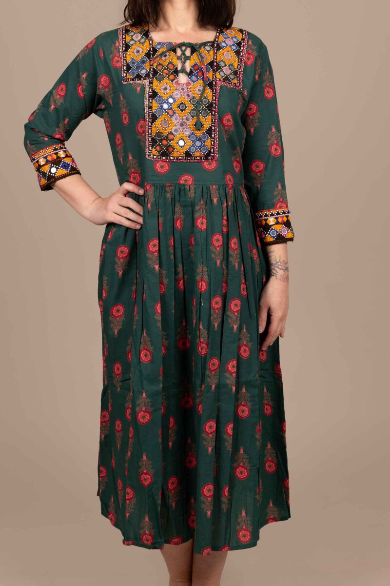 MQQ_1025 Embroidery dress ( M )