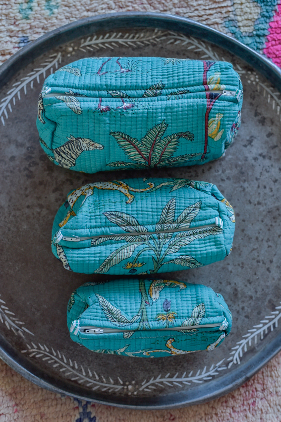 _DSC5325 Toilettas set van 3