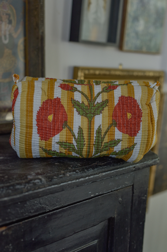 _DSC5352 Toilettas set van 3