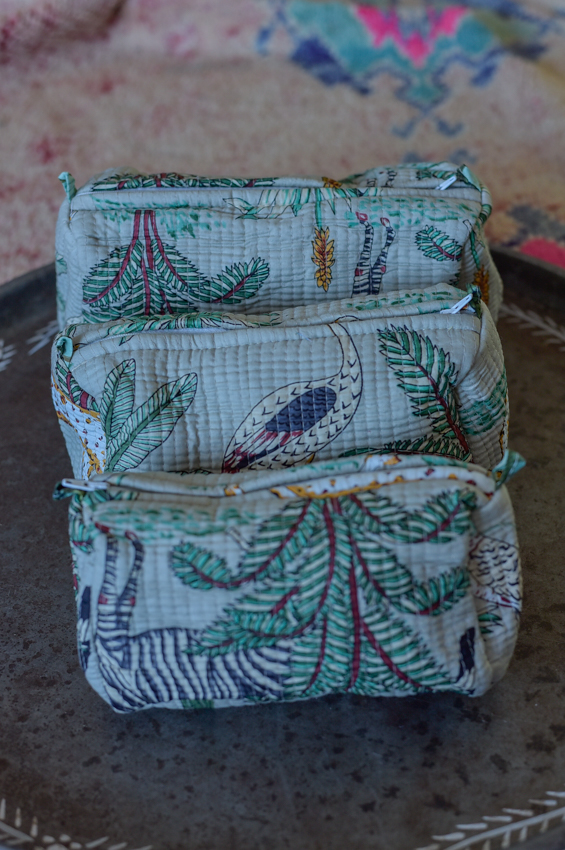 _DSC5356 Toilettas set van 3