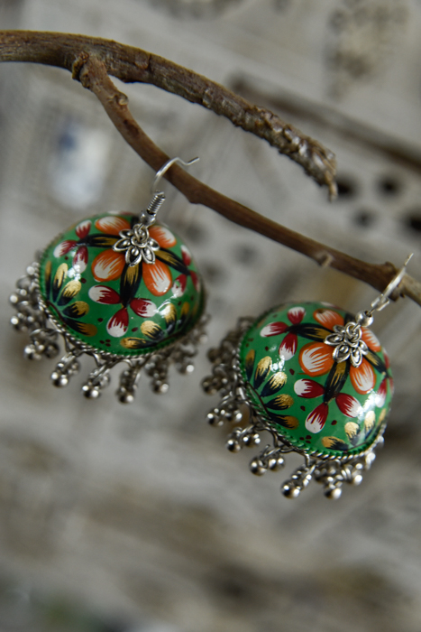 handbeschilderde oorbellen