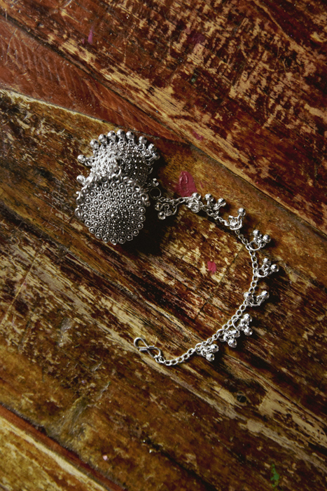 _DSC7708 Oorbellen met haarketting