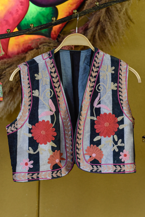 _DSC8087 Suzani gilet