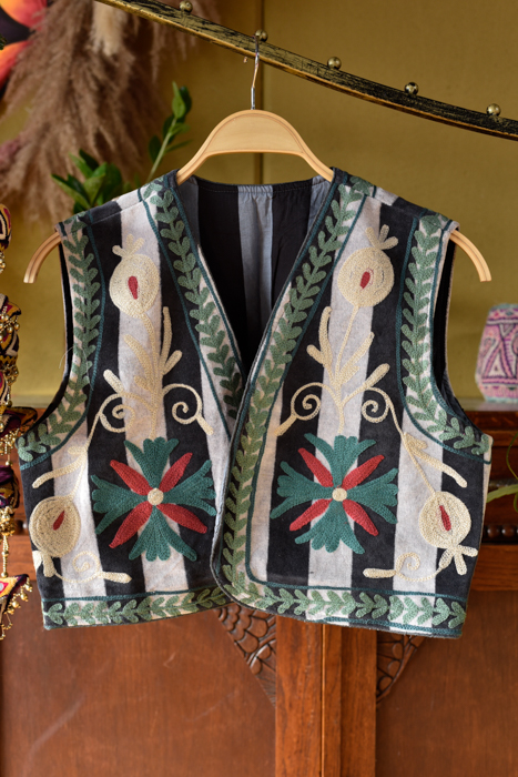 _DSC8156 Suzani gilet