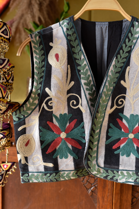 Suzani gilet