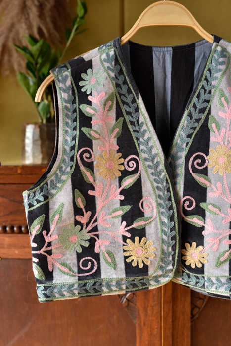 _DSC8160 Suzani gilet