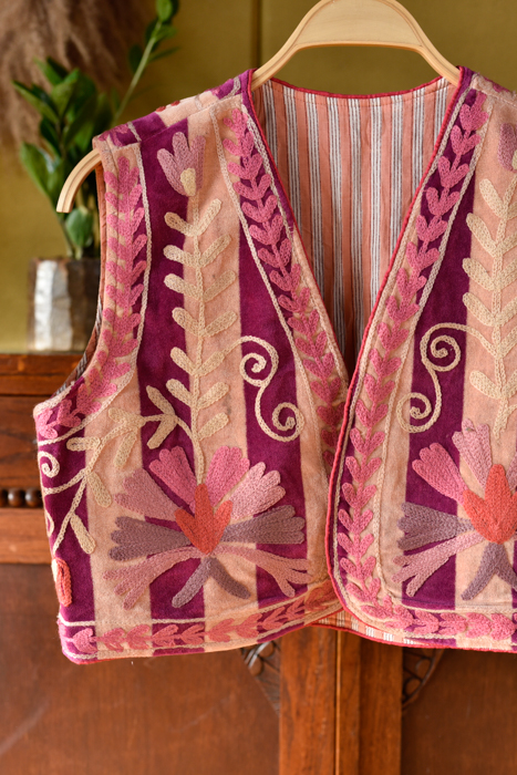 _DSC8163 Suzani gilet